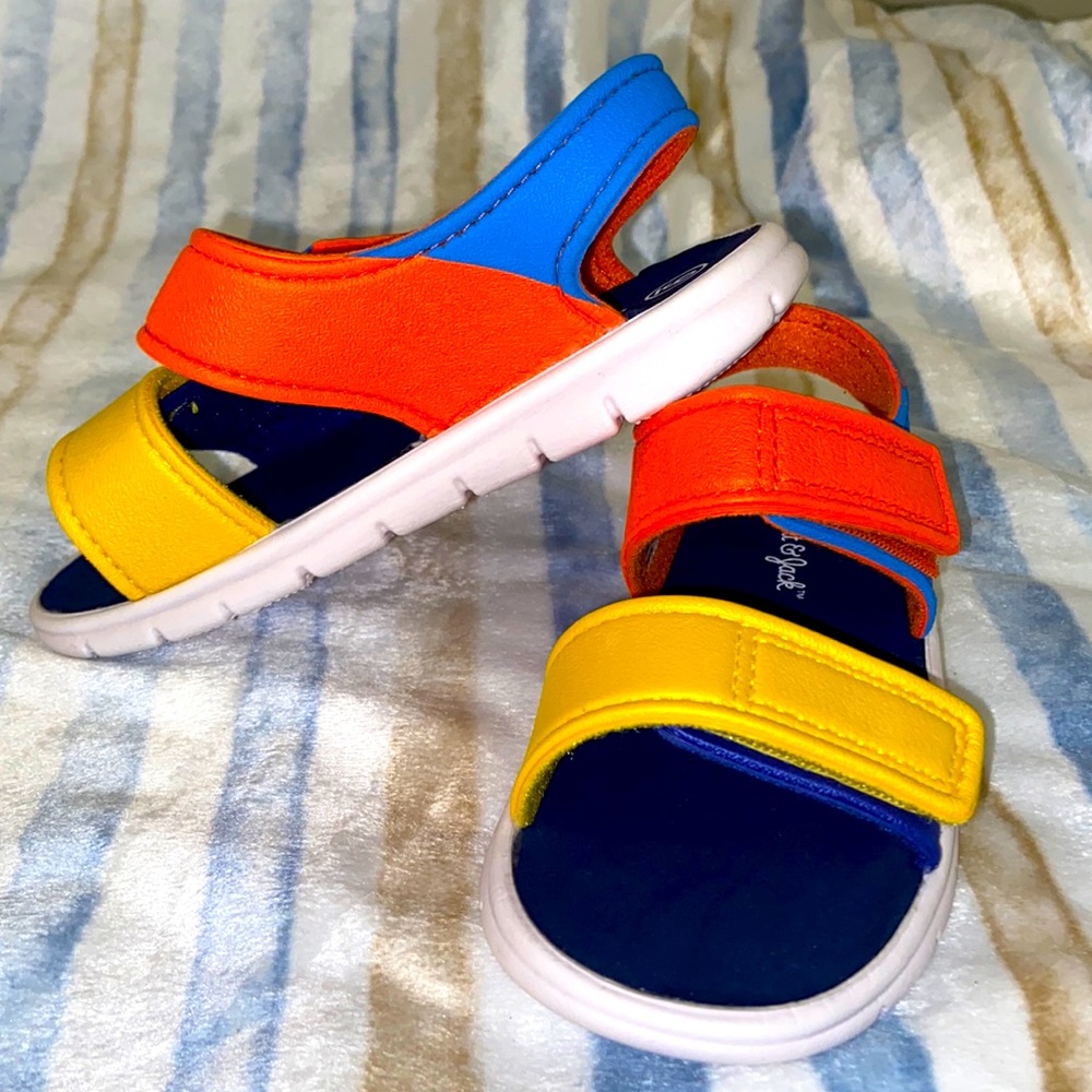 Kids sandals